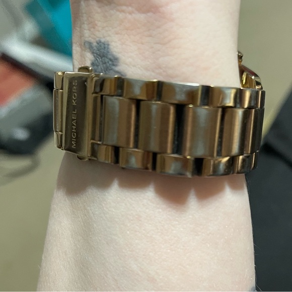 Women’s Michael Kors Watch - Picture 7 of 9